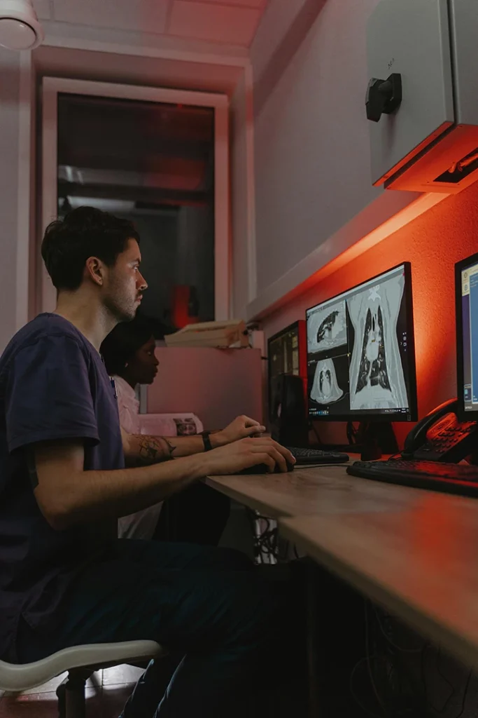 Budget-friendly diagnostic imaging center in Houston providing cheap CT scans, featuring modern machines in a clean, efficient clinic environment.