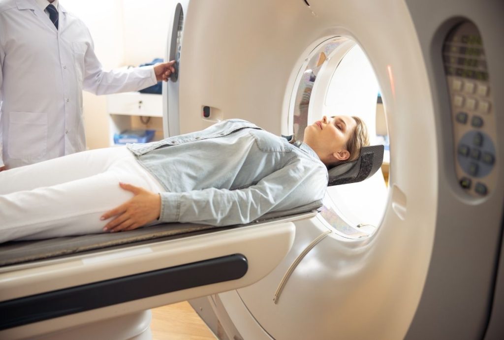 Patient receives cheap CT scan in Houston clinic, highlighting advanced diagnostic imaging and professional care.