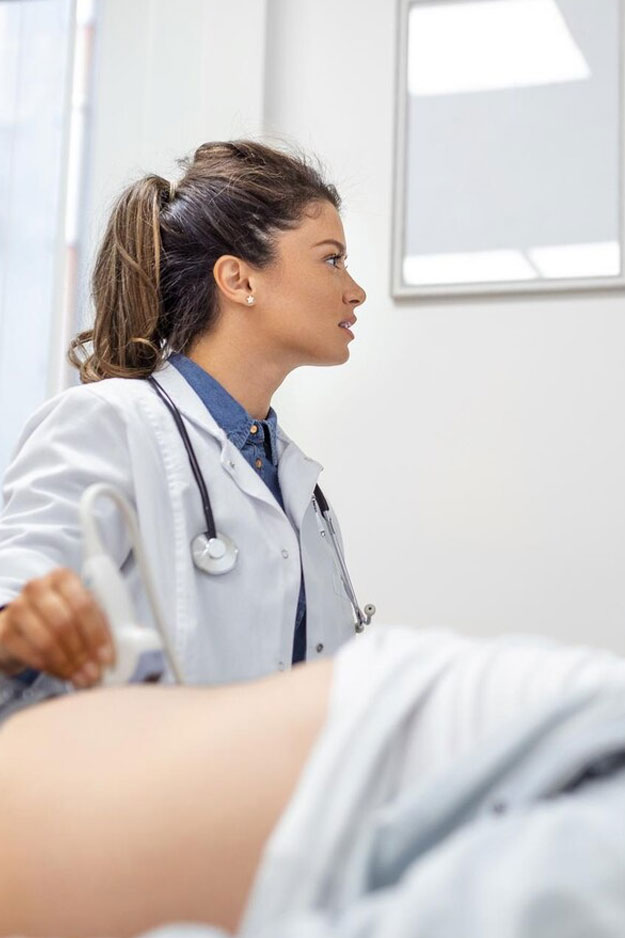 Diagnostic ultrasound imaging at Houston ultrasound clinic